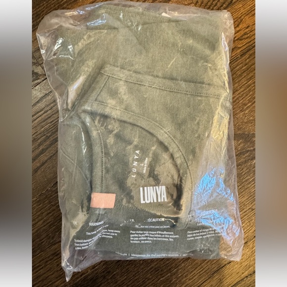 Lunya Restore Fitted Dress - Brand new still in package - Picture 3 of 3